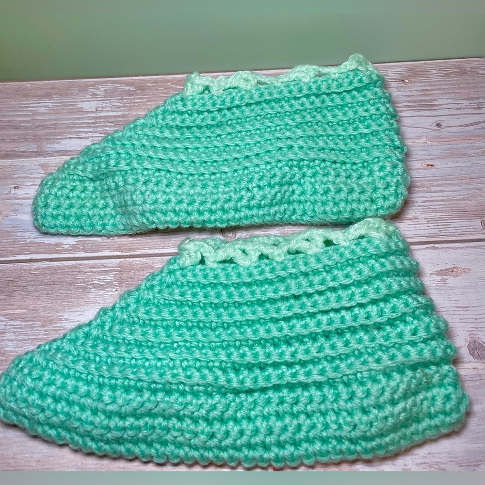 Handmade Crochet Slippers Mint Green Scalloped‎ Edge Cozy Indoor House Shoes M